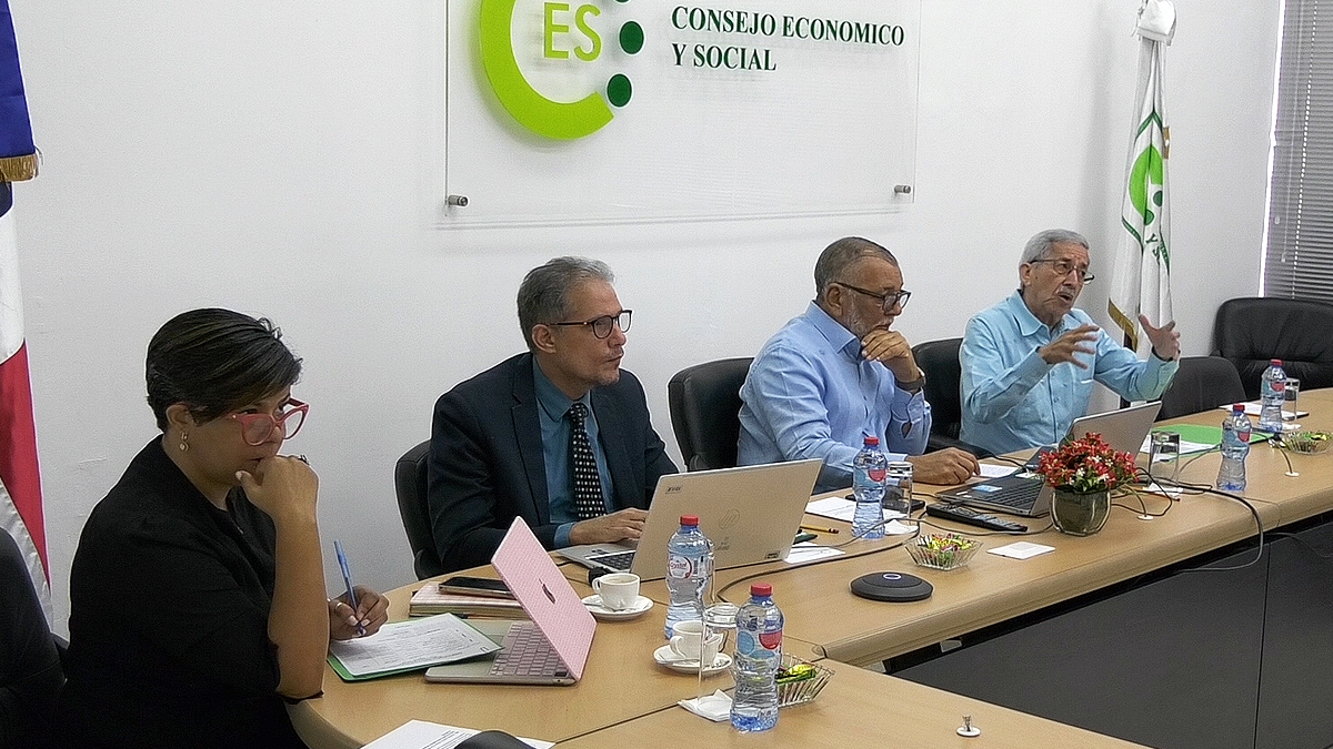 Reunión de la Comisión Especial para el Pacto Eléctrico