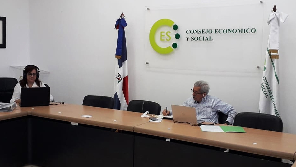 Primera reunión del nuevo Presidente con el Pleno de Integrantes del Consejo Económico y Social