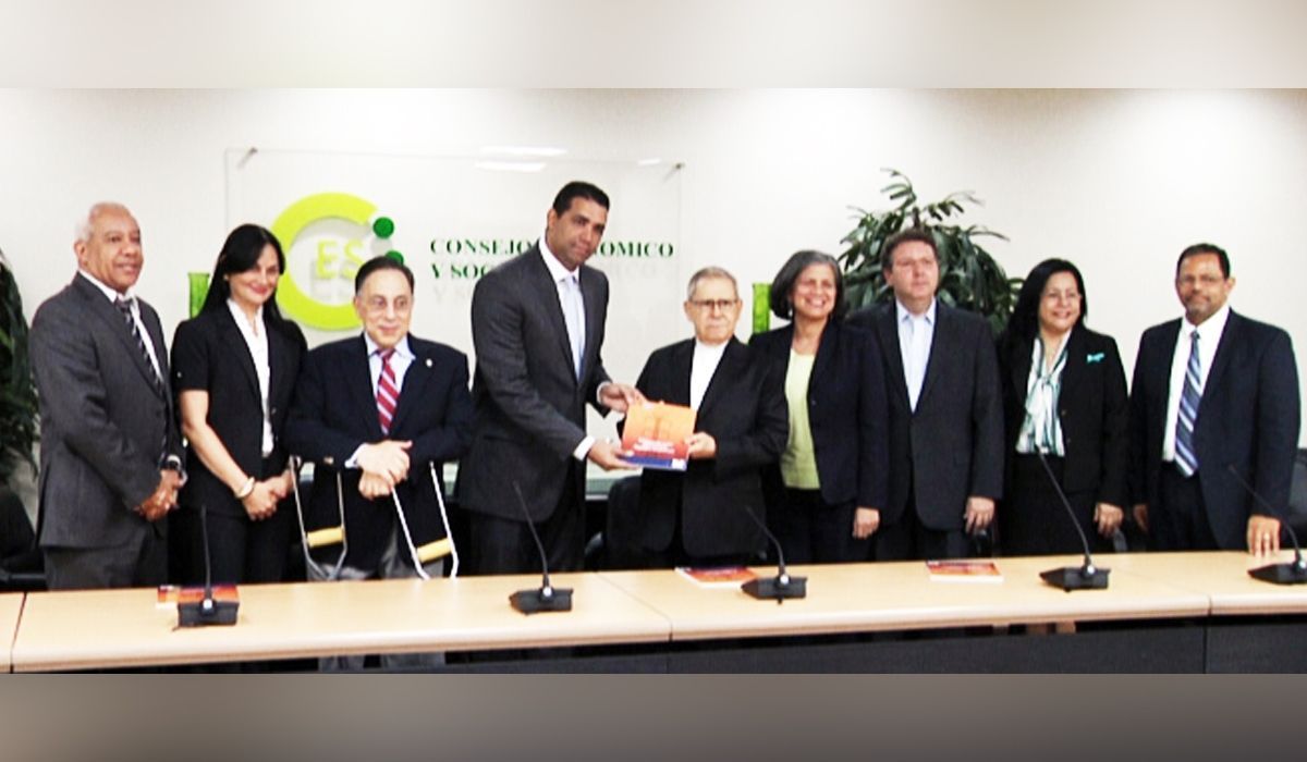 FUNGLODE presenta Informe: El Futuro del Sector Eléctrico en la República Dominicana