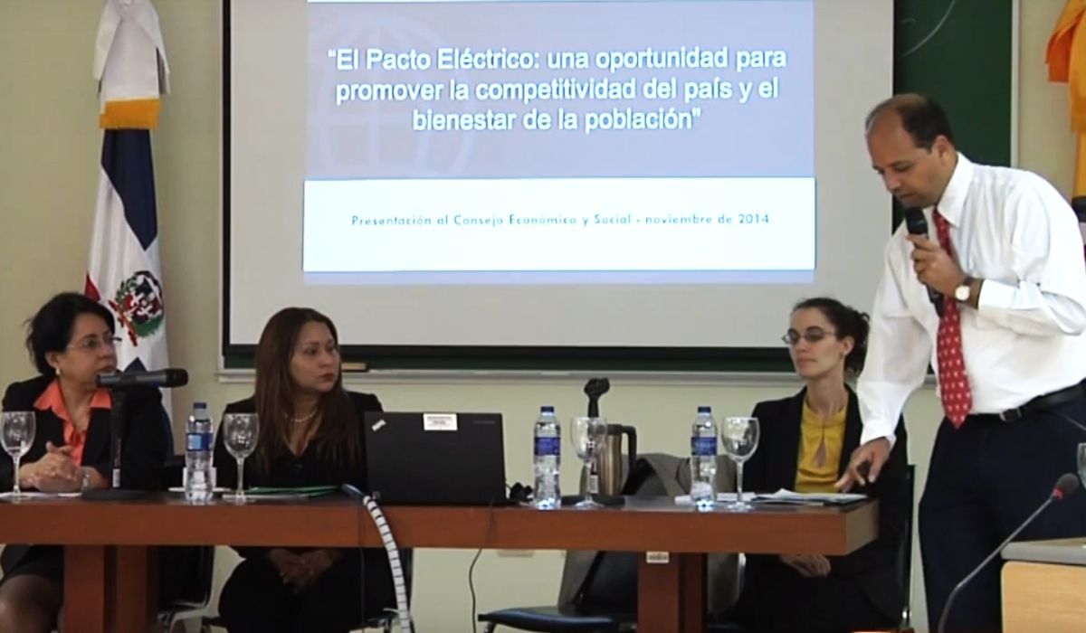 VIDEO: Visión de la Problemática del Sector Eléctrico - McDonald Benjamin