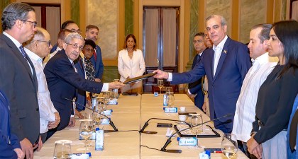 CES entrega informe final sobre crisis haitiana al presidente Abinader