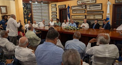 CES entrega al Expresidente Mejía el Informe Final del Diálogo sobre la crisis haitiana